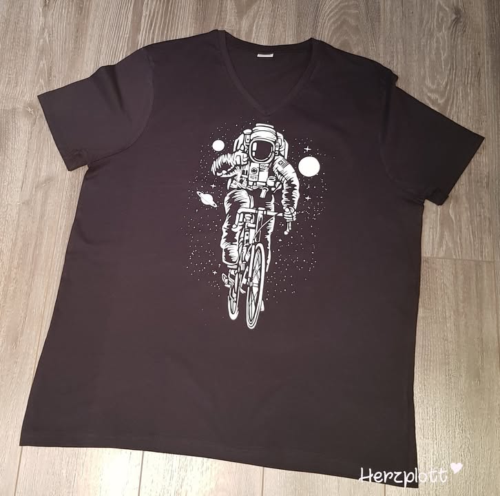 Bild zum Beitrag „Mann auf Mond“