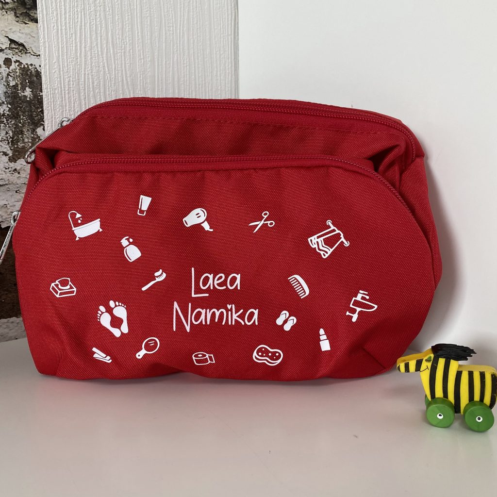 Bild zum Beitrag „Laeas Waschtasche“