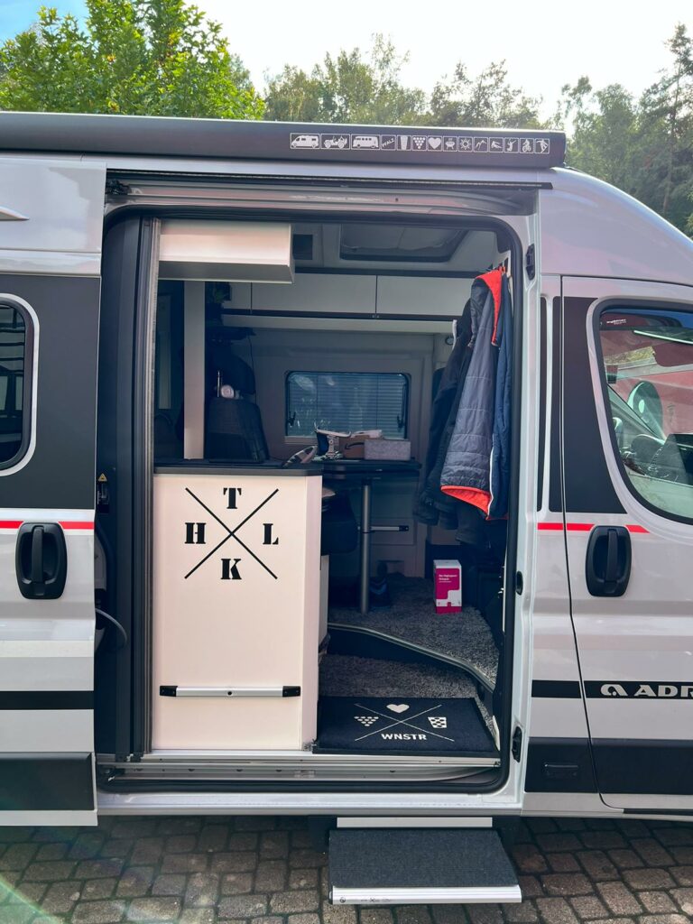 Bild zur Arbeit „Kreuzlogo“