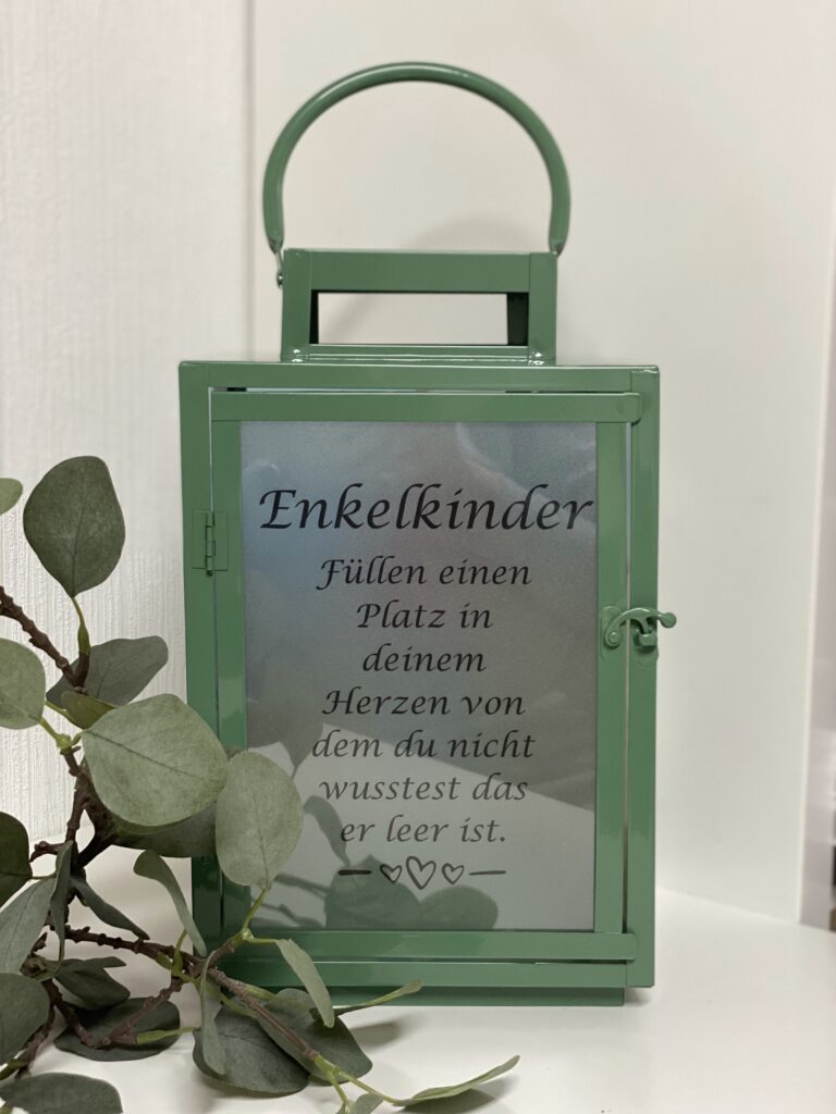 Bild zur Arbeit „Laterne von den Enkelkindern“