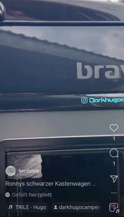 Bild zur Arbeit „Ronnys schwarzer Kastenwagen heißt Hugo.“