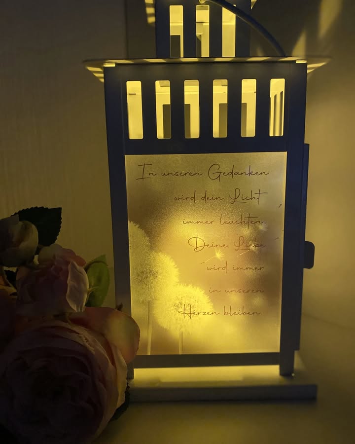 Bild zur Arbeit „🖤 In unseren Gedanken“
