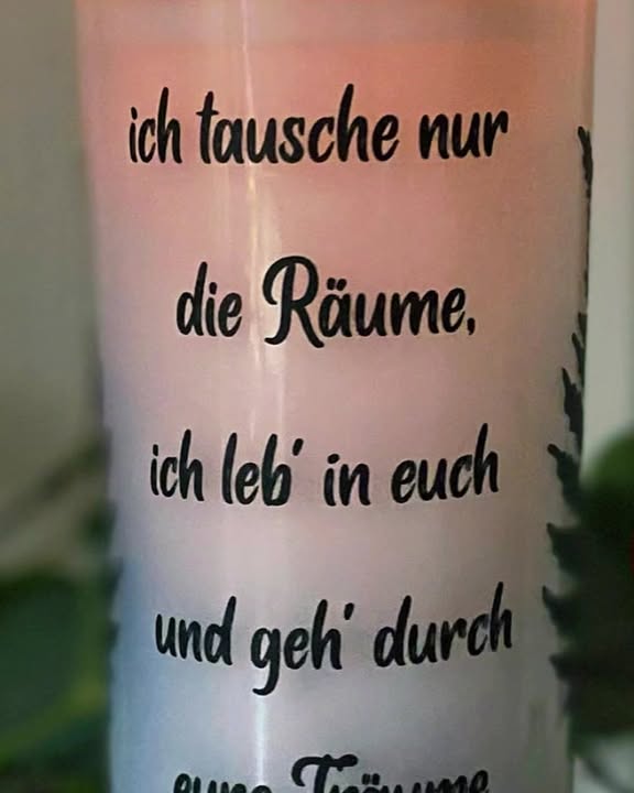 Bild zur Arbeit „Grabkerze – Ich bin nicht fort“