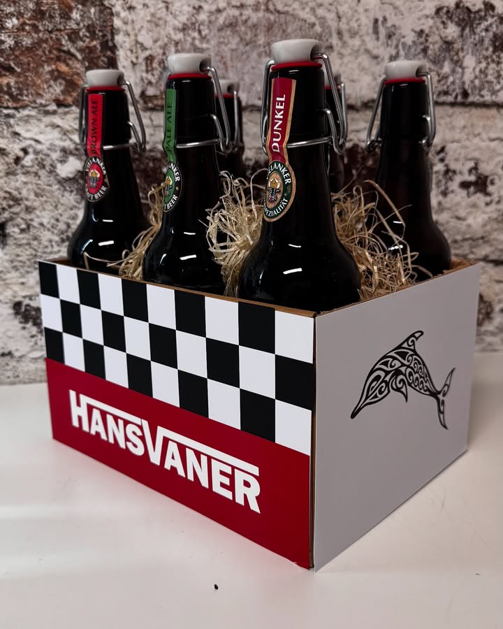 Bild zur Arbeit „Zum Geburtstag von @hansvaner habe ich ihm eine Kiste personalisiert und mit…“