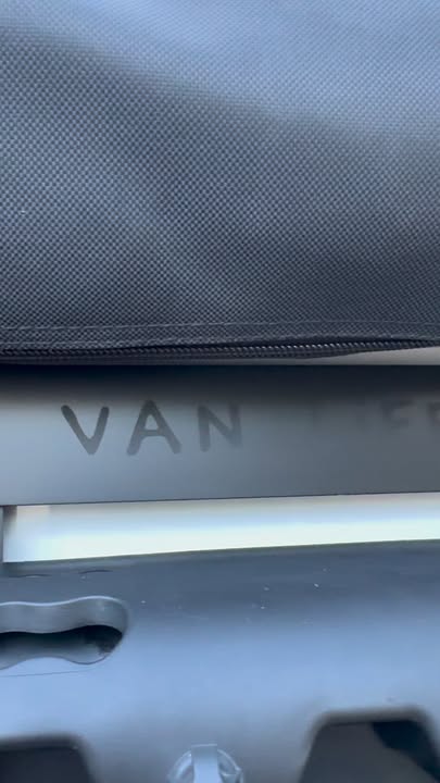 Bild zur Arbeit „„Vanlife  is the  best life““